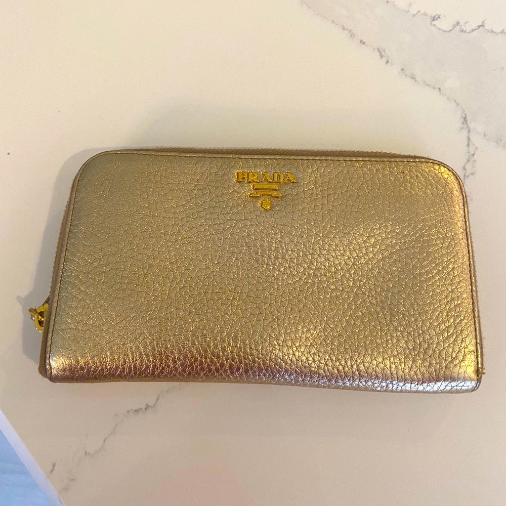 Beautiful Prada Clutch Wallet!